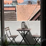 Mama With Mobile Aircon, Including Free Parking Space At 300 Meters Διαμέρισμα