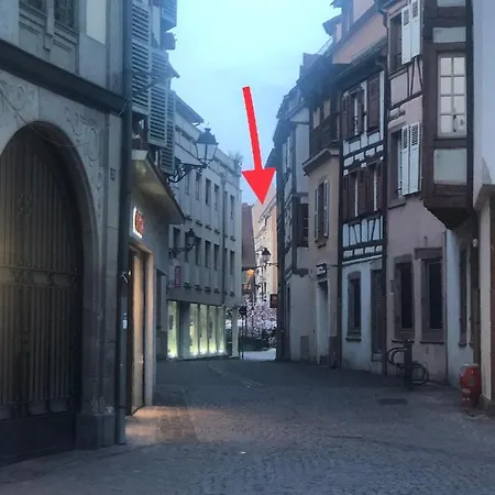 Apartmán Mama With Mobile Aircon, Including Free Parking Space At 300 Meters