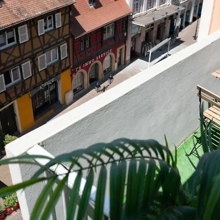 Mama With Aircon Including Parking 2 Cars Apartament *