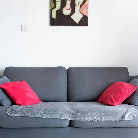 Apartmán Mama With Mobile Aircon, Including Free Parking Space At 300 Meters