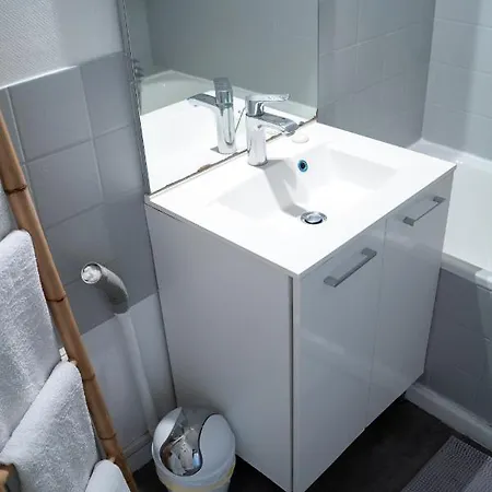 Apartmán Mama With Mobile Aircon, Including Free Parking Space At 300 Meters