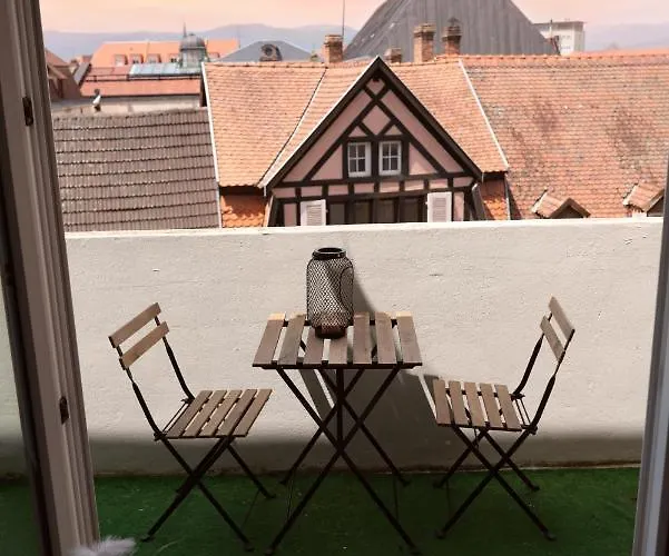 Mama With Mobile Aircon, Including Free Parking Space At 300 Meters Apartamento