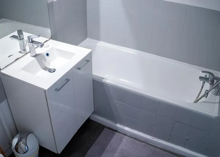 Mama With Mobile Aircon, Including Free Parking Space At 300 Meters Apartamento *