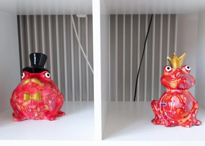 Mama With Mobile Aircon, Including Free Parking Space At 300 Meters