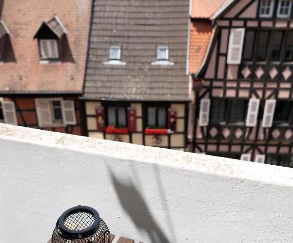 Mama With Mobile Aircon, Including Free Parking Space At 300 Meters *